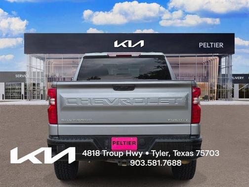 Sterling Gray Metallic 2024 Chevrolet Silverado 1500 Custom Trail Boss
