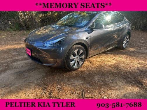 2023 Tesla Model Y Base