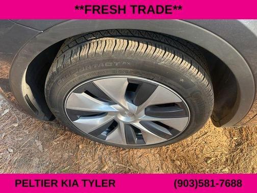 2023 Tesla Model Y Base