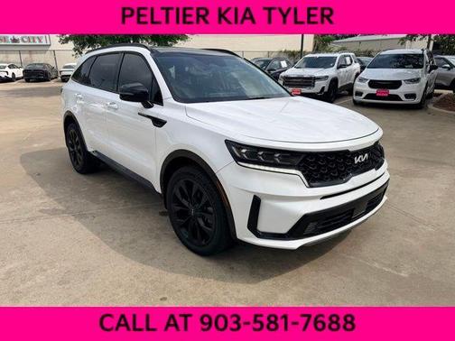 Glacial White Pearl 2023 Kia Sorento SX