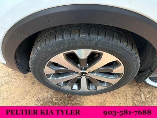 Glacial White Pearl 2022 Kia Telluride EX