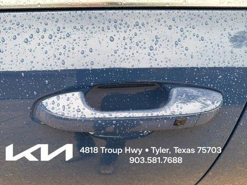 Midnight Black 2024 Kia Sorento S