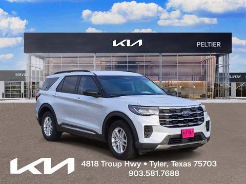 Space White Metallic 2025 Ford Explorer Active