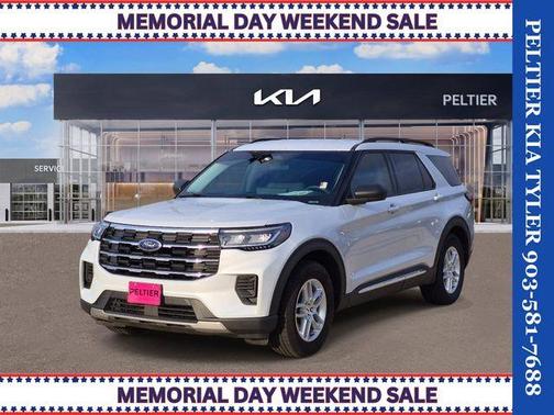 Space White Metallic 2025 Ford Explorer Active