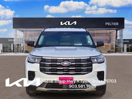 Space White Metallic 2025 Ford Explorer Active