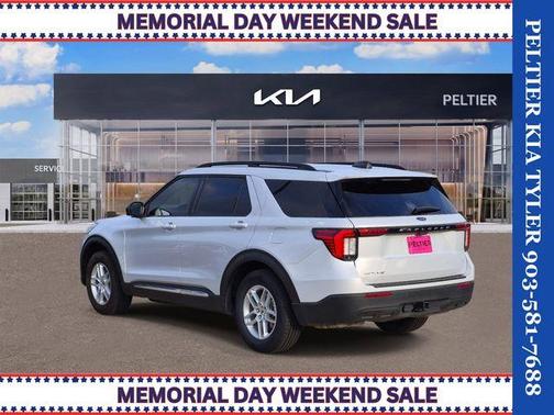 Space White Metallic 2025 Ford Explorer Active