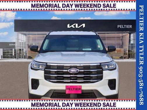 Space White Metallic 2025 Ford Explorer Active