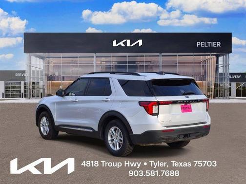 Space White Metallic 2025 Ford Explorer Active
