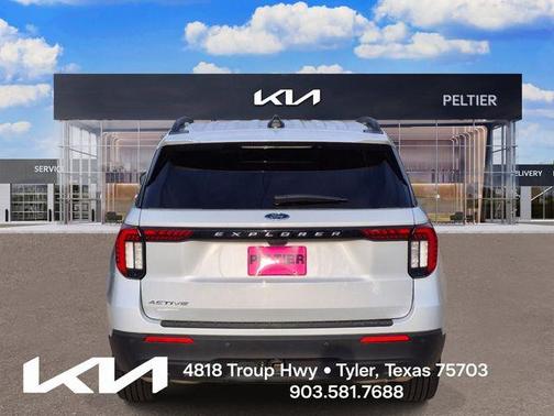 Space White Metallic 2025 Ford Explorer Active