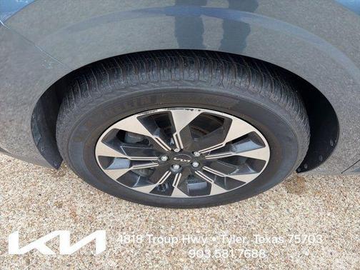Astra Blue 2024 Kia Carnival EX