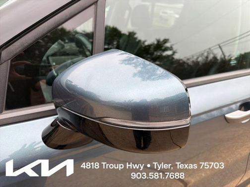 Astra Blue 2024 Kia Carnival EX