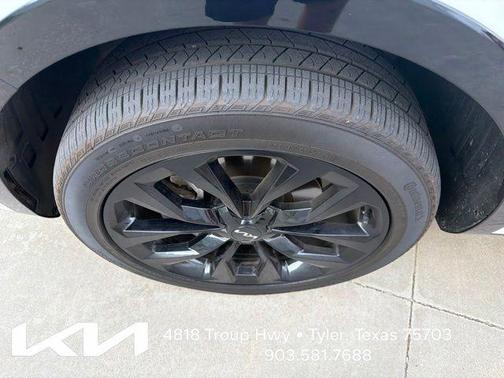 Glacial White Pearl 2023 Kia Sorento SX