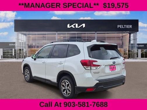 Crystal White Pearl 2021 Subaru Forester Premium