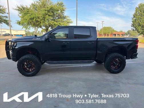 Black 2022 Chevrolet Silverado 1500 Custom Trail Boss