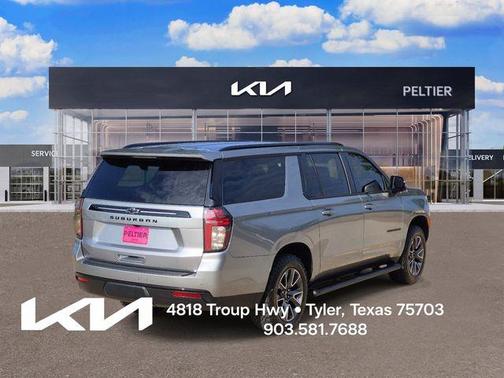 Sterling Gray Metallic 2023 Chevrolet Suburban Z71