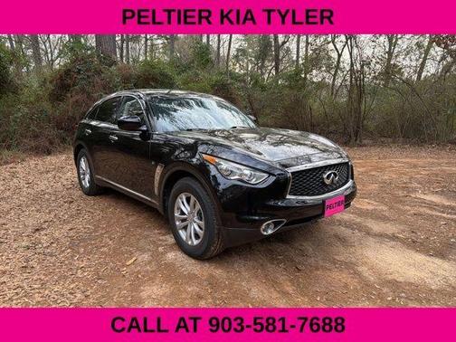 2017 INFINITI QX70 Base