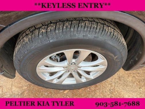 2017 INFINITI QX70 Base