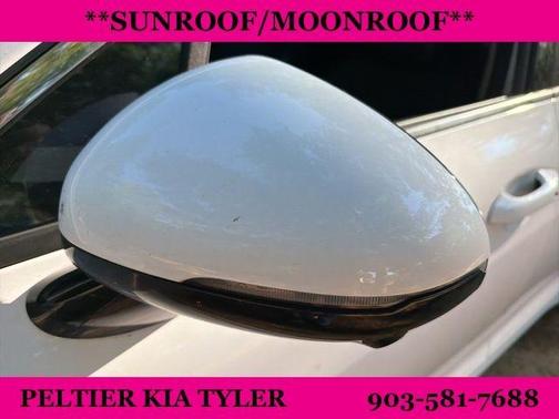 Glacial White Pearl 2022 Kia K5 EX