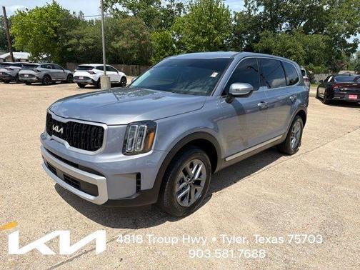 Everlasting Silver 2025 Kia Telluride LX