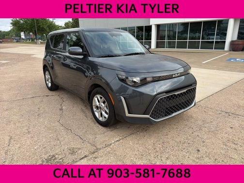 Gravity Gray 2024 Kia Soul LX