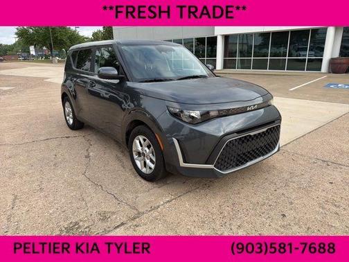 Gravity Gray 2024 Kia Soul LX