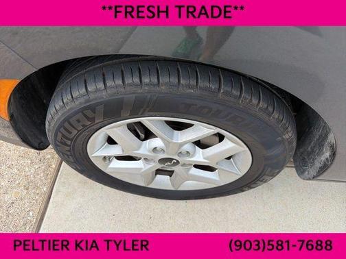 Gravity Gray 2024 Kia Soul LX