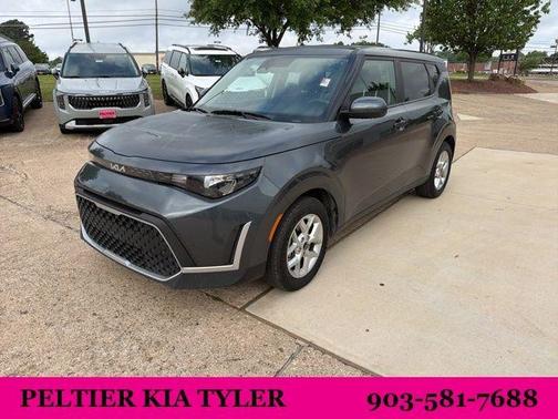 Gravity Gray 2024 Kia Soul LX