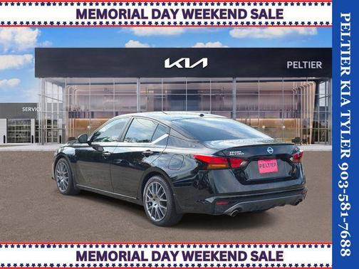 Black 2019 Nissan Altima 2.5 SR