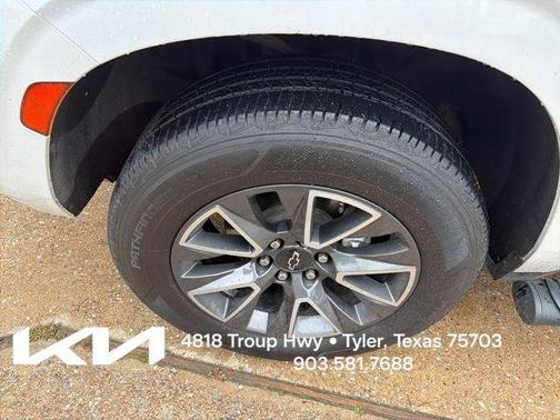Iridescent Pearl Tricoat 2023 Chevrolet Tahoe Z71