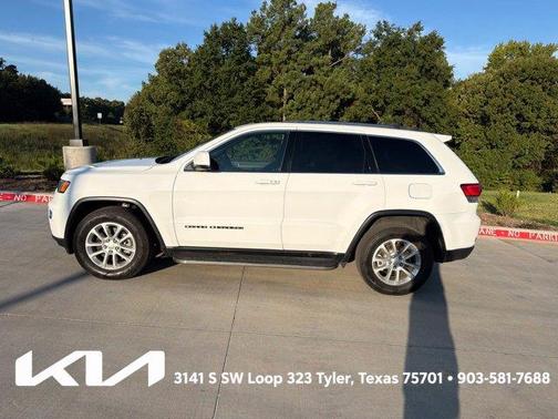 Bright White Clearcoat 2021 Jeep Grand Cherokee Laredo X