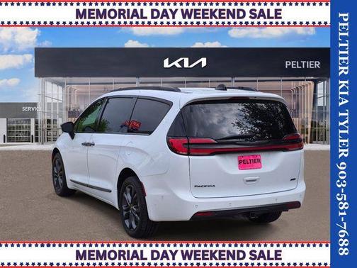 Bright White Clearcoat 2023 Chrysler Pacifica Touring-L