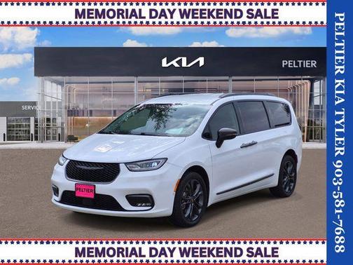 Bright White Clearcoat 2023 Chrysler Pacifica Touring-L