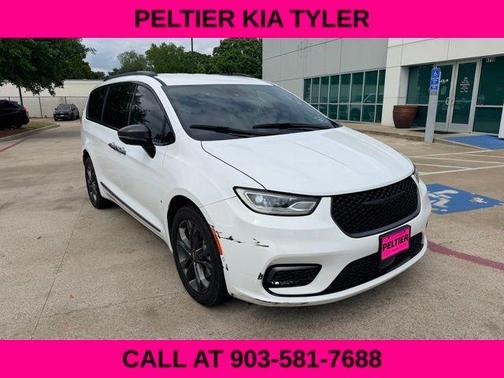 Bright White Clearcoat 2023 Chrysler Pacifica Touring-L