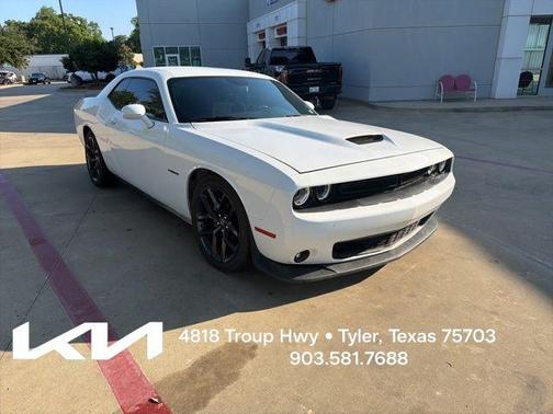 White Knuckle Clearcoat 2022 Dodge Challenger R/T