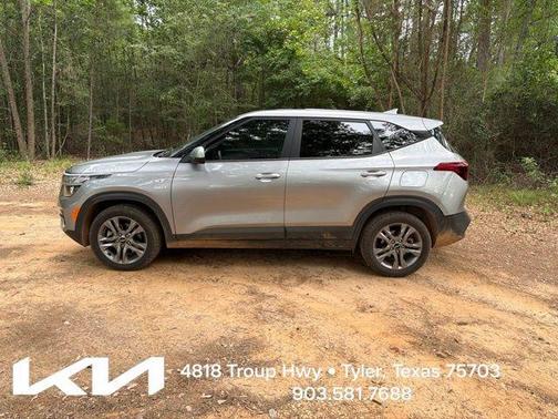 Steel Gray 2022 Kia Seltos LX