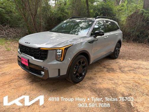 Wolf Gray 2025 Kia Sorento SX