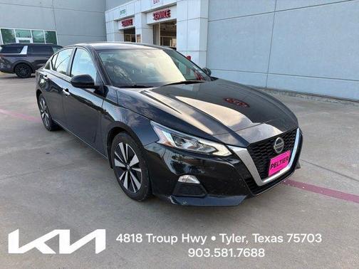 Black 2021 Nissan Altima 2.5 SV