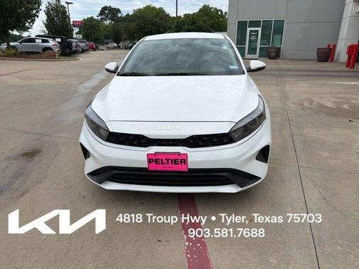 Snow White Pearl 2023 Kia Forte LXS