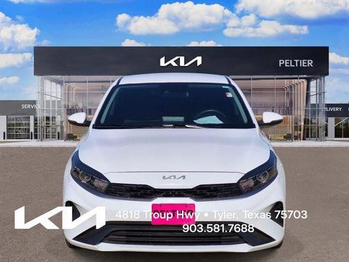 Snow White Pearl 2023 Kia Forte LXS
