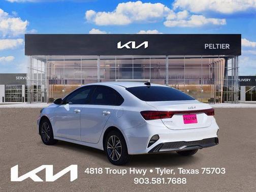 Snow White Pearl 2023 Kia Forte LXS