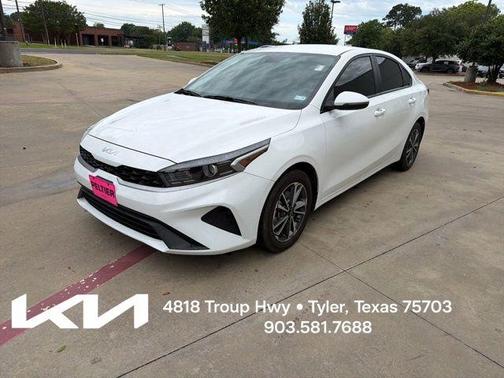 Snow White Pearl 2023 Kia Forte LXS