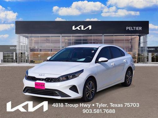 Snow White Pearl 2023 Kia Forte LXS