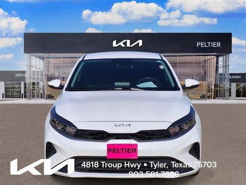 Snow White Pearl 2023 Kia Forte LXS