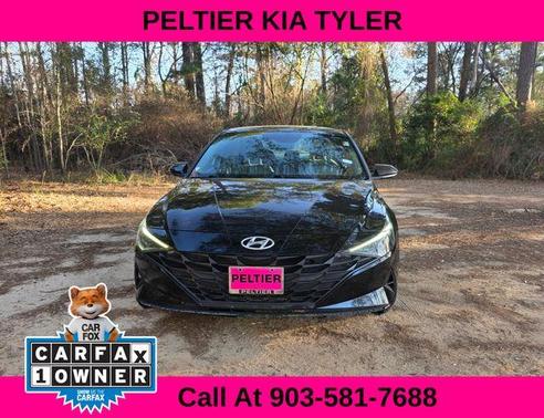 2022 Hyundai ELANTRA SEL