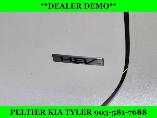 2023 Kia Niro SX Touring