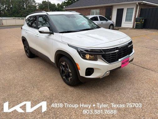 Snow White Pearl 2024 Kia Seltos EX