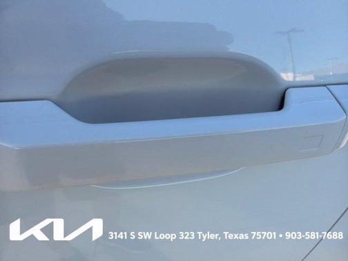 White 2025 Hyundai SANTA FE HEV Limited