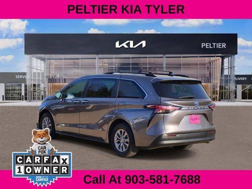 2021 Toyota Sienna XLE