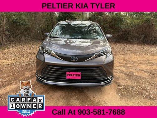 2021 Toyota Sienna XLE