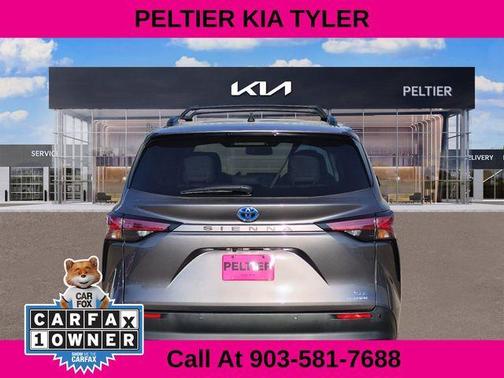 2021 Toyota Sienna XLE